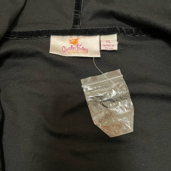 NWOT Quacker Factory XL Black 3/4 Sleeve Sequin Scroll Knit Jacket with Hood - Picture 9 of 15